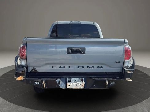 Used 2019 Toyota Tacoma TRD Off-Road image 5