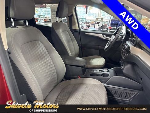 Used 2020 Ford Escape SE image 42