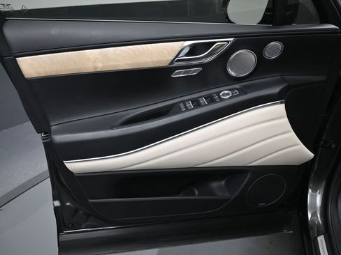 Used 2024 Genesis GV80 3.5T w/ Prestige Package image 11