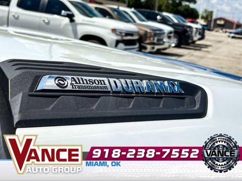 Used 2025 Chevrolet Silverado 2500 LT w/ Leather Package image 9