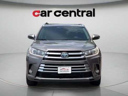 Used 2017 Toyota Highlander Limited Platinum w/ Carpet Mat Package AWD/4WD image 9