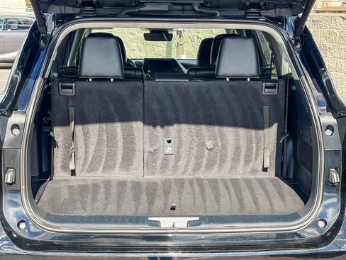 Used 2024 Toyota Highlander XLE image 27