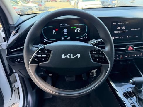 Used 2026 Kia Niro LX FWD image 25