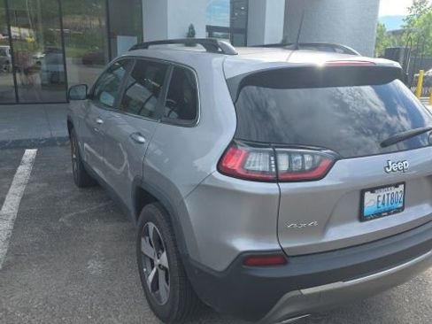 Used 2022 Jeep Cherokee Limited AWD/4WD image 2