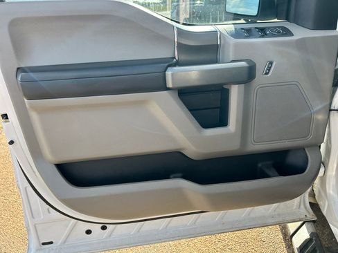 Used 2017 Ford F150 XLT w/ Equipment Group 302A Luxury image 7