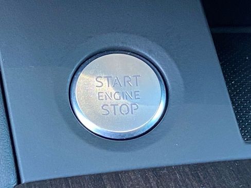 Used 2024 Audi Q5 e Premium Plus w/ Premium Plus Package image 19