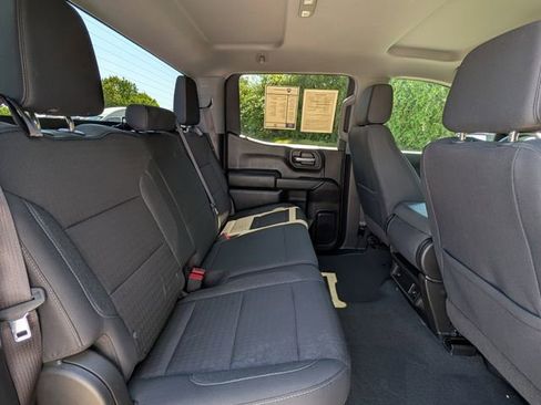 Used 2023 Chevrolet Silverado 1500 Custom w/ Rally Edition AWD/4WD image 31