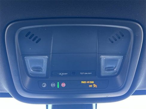 Used 2023 Chevrolet Traverse LS image 22