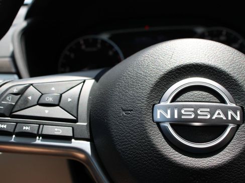 Used 2025 Nissan Altima 2.5 SV w/ SV Special Edition Package AWD/4WD image 19