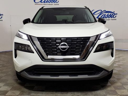 Used 2023 Nissan Rogue S FWD image 3