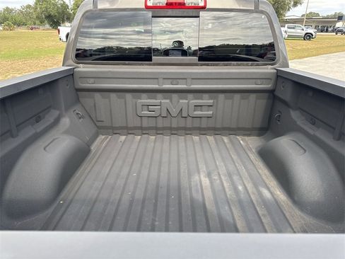 Certified 2019 GMC Canyon SLT w/ Driver Alert Package image 30