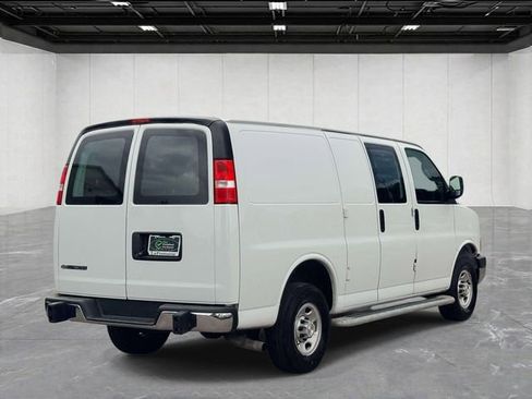 Used 2024 Chevrolet Express 2500 w/ Driver Convenience Package RWD image 5