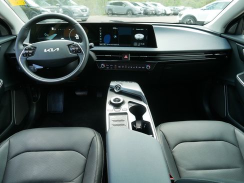 Certified 2022 Kia EV6 Wind w/ Wind Technology Package AWD/4WD image 10