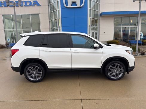 Used 2023 Honda Passport EX-L image 4