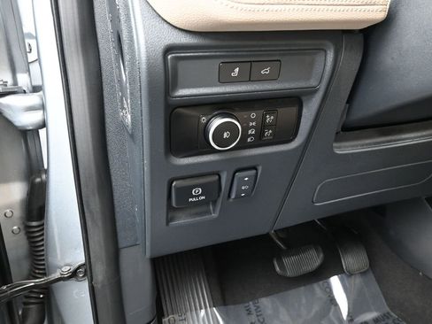 Used 2024 Ford Expedition Max Limited image 21