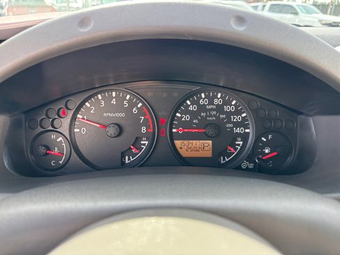 Used 2016 Nissan Frontier SV image 10