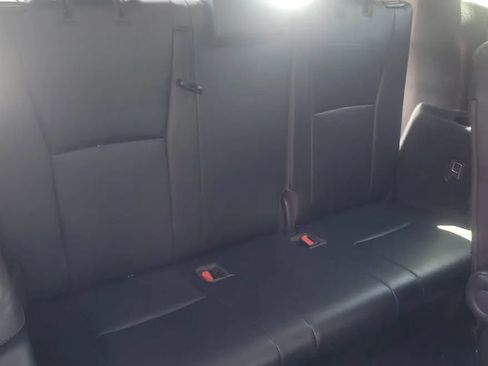 Used 2021 Toyota Highlander XLE FWD image 7