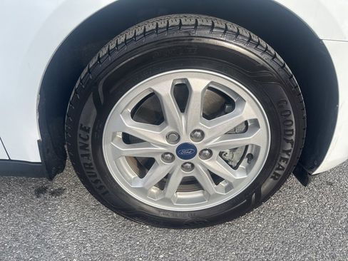 Used 2019 Ford Transit Connect XLT w/ Trailer Tow Package image 13