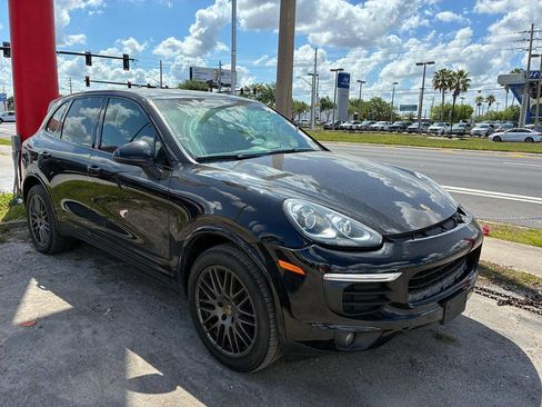 Used 2017 Porsche Cayenne Platinum Edition w/ Premium Package (PJV) image 1