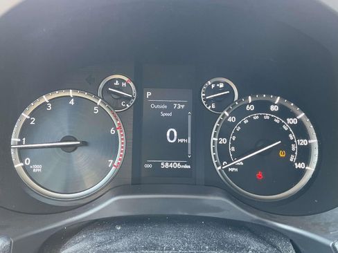Used 2021 Lexus GX 460 w/ Accessory Package AWD/4WD image 4