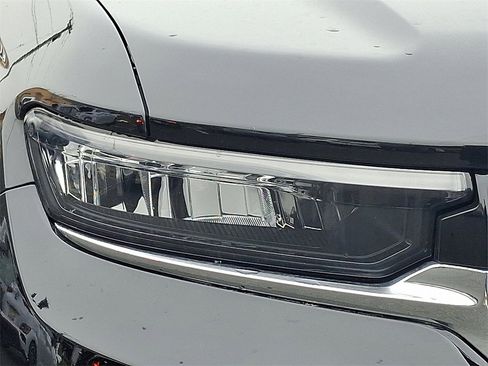 Used 2023 Jeep Grand Cherokee 4WD 4xe image 10