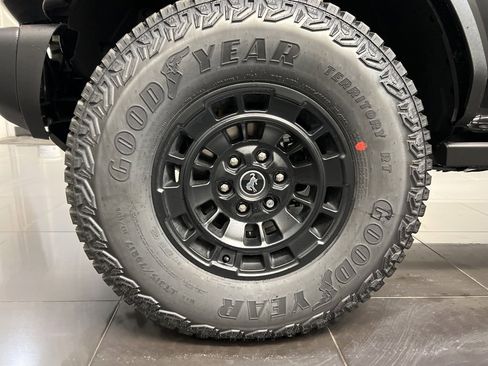 New 2026 Ford Bronco Badlands image 7