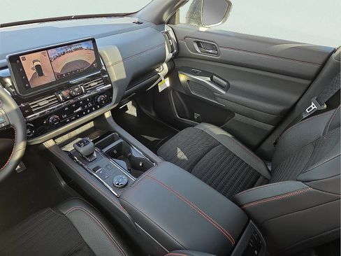 New 2026 Nissan Pathfinder Rock Creek AWD/4WD image 14