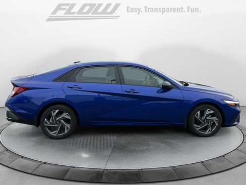 Certified 2025 Hyundai Elantra Sport image 8