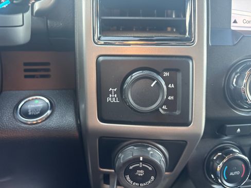 Used 2018 Ford F150 Lariat image 26