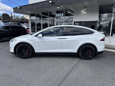 Used 2016 Tesla Model X Performance AWD/4WD image 4