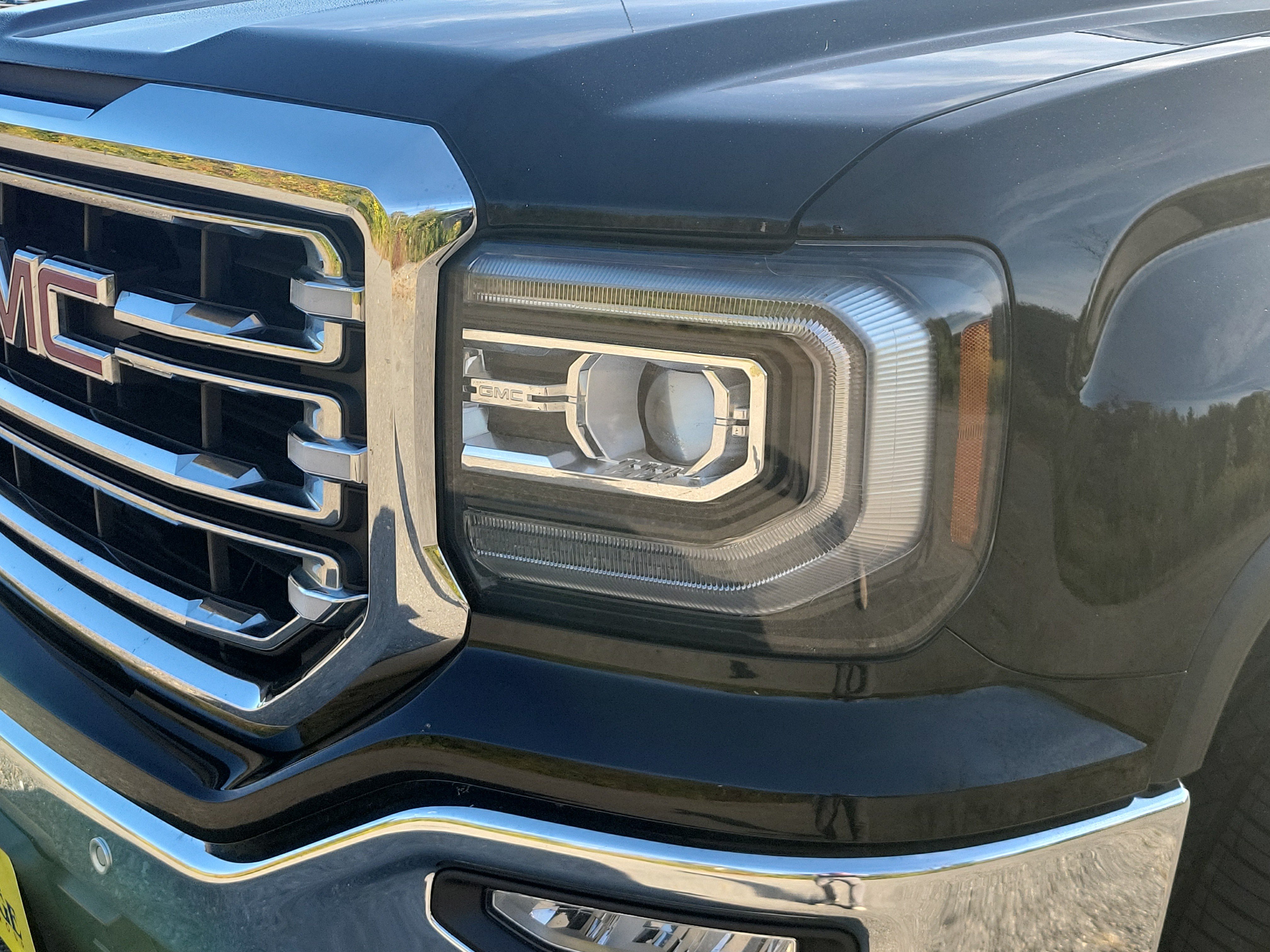 Used 2018 GMC Sierra 1500 SLT AWD/4WD image 9