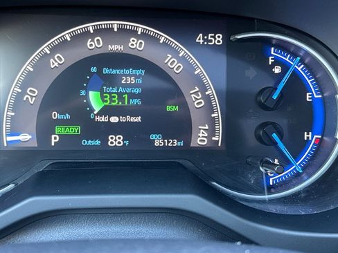 Used 2020 Toyota RAV4 Limited AWD/4WD image 3