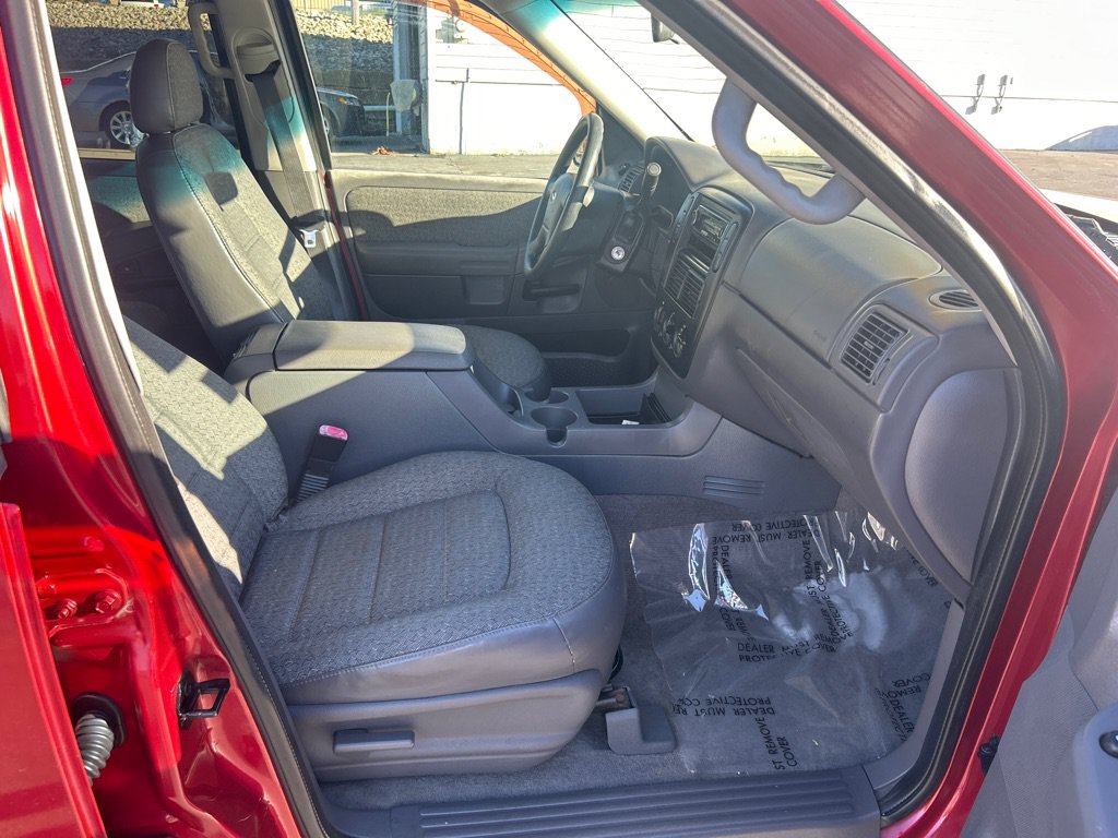 Used 2002 Ford Explorer XLS AWD/4WD image 13