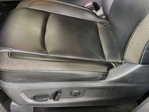 Used 2022 Nissan Pathfinder SL FWD image 22