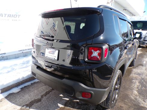 Used 2023 Jeep Renegade Altitude w/ Sun/Sound Group image 7