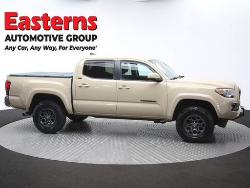 Used 2018 Toyota Tacoma SR5 AWD/4WD image 44
