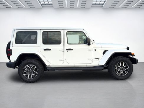 New 2026 Jeep Wrangler Unlimited Sahara AWD/4WD image 2