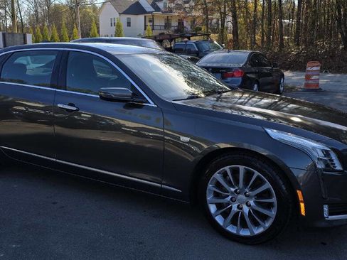 Used 2017 Cadillac CT6 Luxury image 4