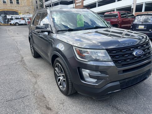 Used 2016 Ford Explorer Sport AWD/4WD image 3