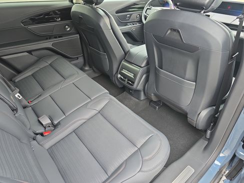 New 2026 Lincoln Nautilus Reserve AWD/4WD image 11