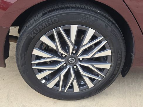 Certified 2025 Nissan Altima 2.5 SV image 29