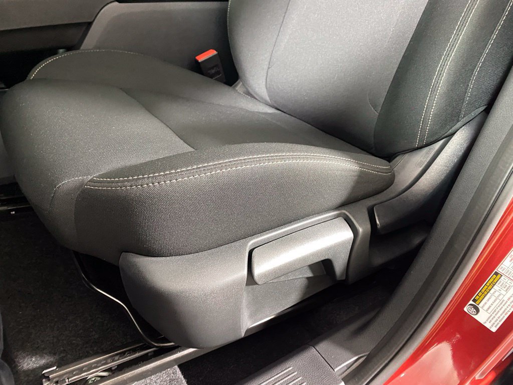 Used 2025 Nissan Rogue S AWD/4WD image 21