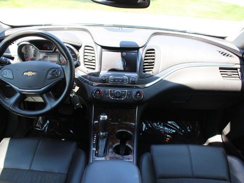 Used 2014 Chevrolet Impala LT w/ Convenience Package FWD image 28