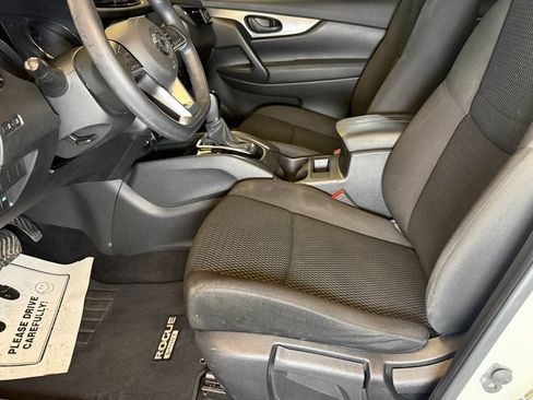 Used 2019 Nissan Rogue Sport S w/ Appearance Package image 19