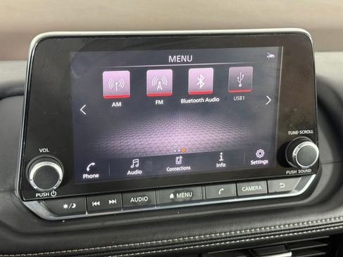 Used 2022 Nissan Rogue SV w/ SV Premium Package FWD image 34