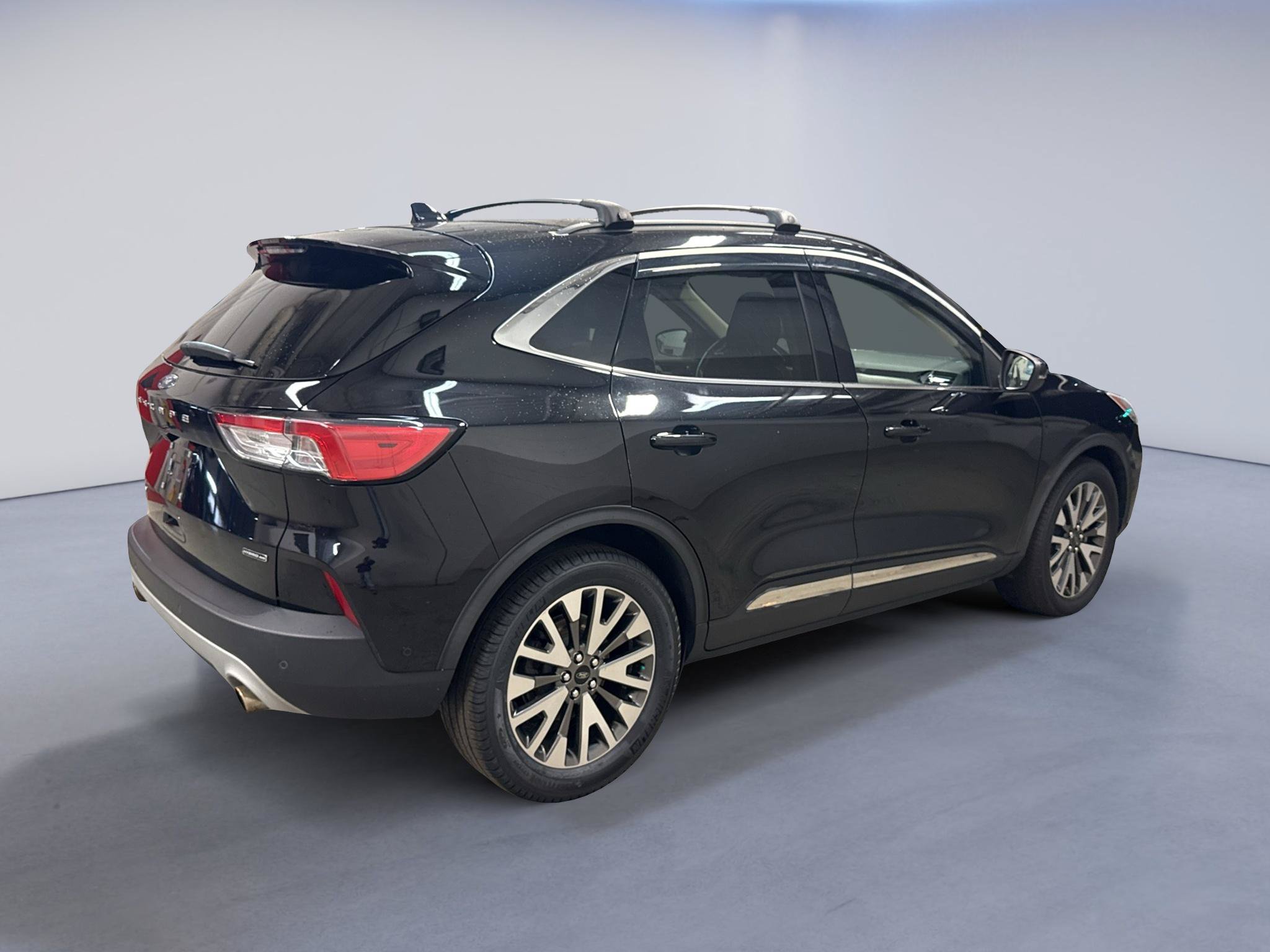 Used 2020 Ford Escape Titanium AWD/4WD image 8