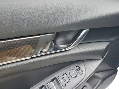 Used 2022 Honda Accord Sport image 19