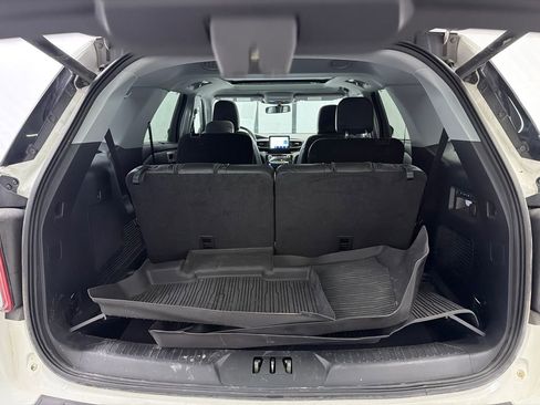 Used 2022 Ford Explorer Limited w/ Equipment Group 301A RWD image 20
