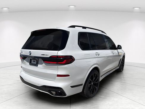 New 2027 BMW X7 xDrive40i w/ Executive Package AWD/4WD image 4