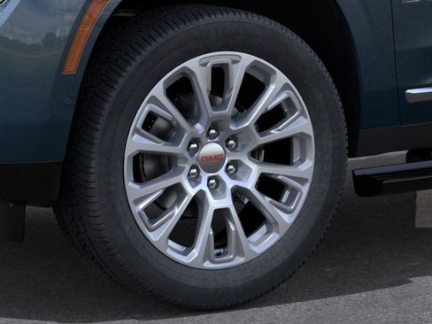 New 2026 GMC Yukon Denali w/ Denali Reserve Package AWD/4WD image 10